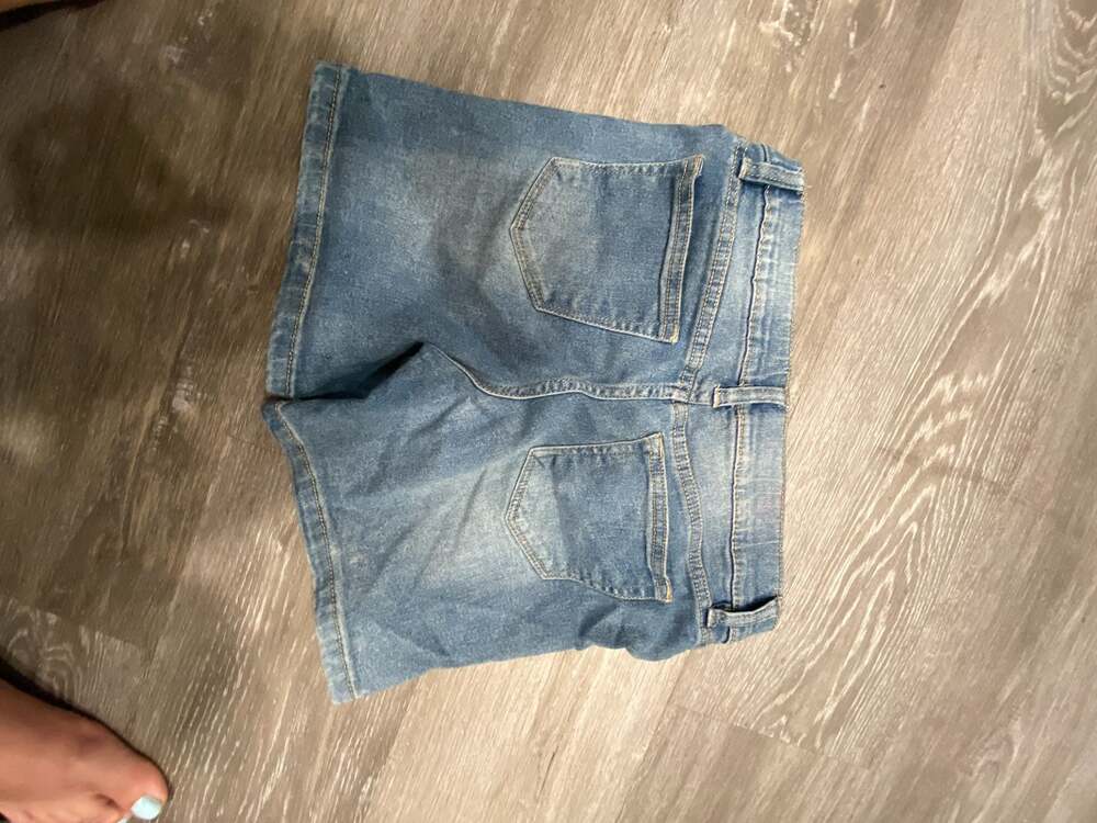 Vigoss The Chelsea Denim Shorts Size 14 - Picture 3 of 3
